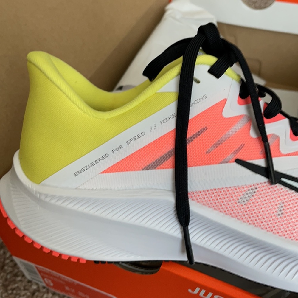 🌟New- Nike Quest 3 - Women’s Size 6 - Picture 3 of 7